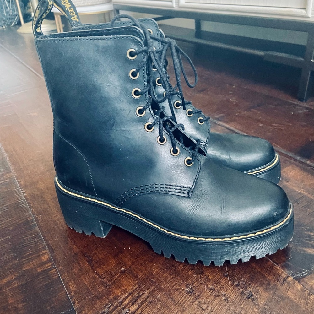 Dr. Martens Matte Finish Women Size 8
